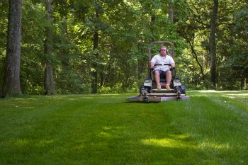 The best mower for cutting grass and clearing snow in Maryland