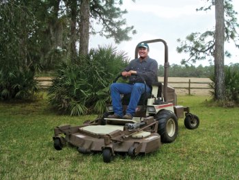 25,000-acre ranch relies on Grasshopper to mow both sides of the fences